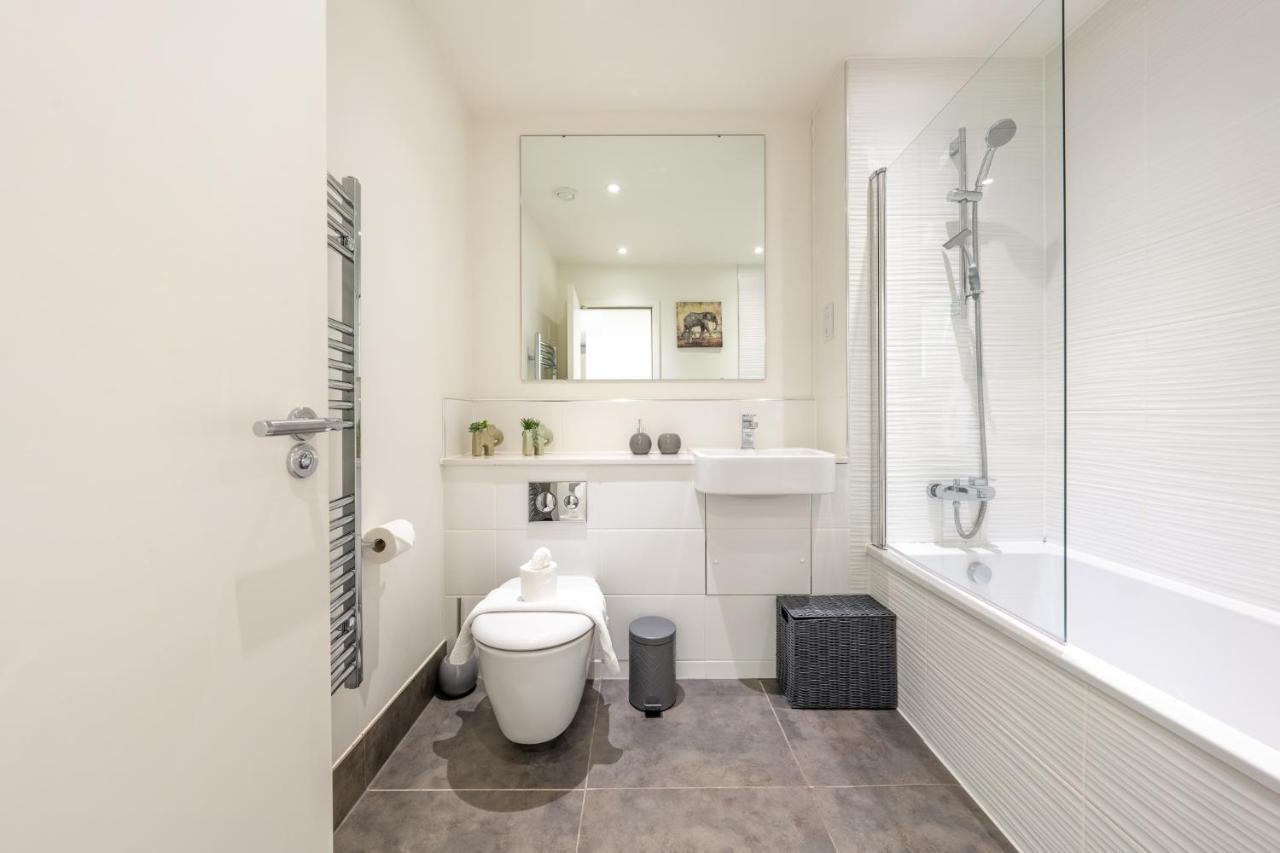 Luxury One Bedroom Serviced Apartment In The Heart Of Bedford Ngoại thất bức ảnh