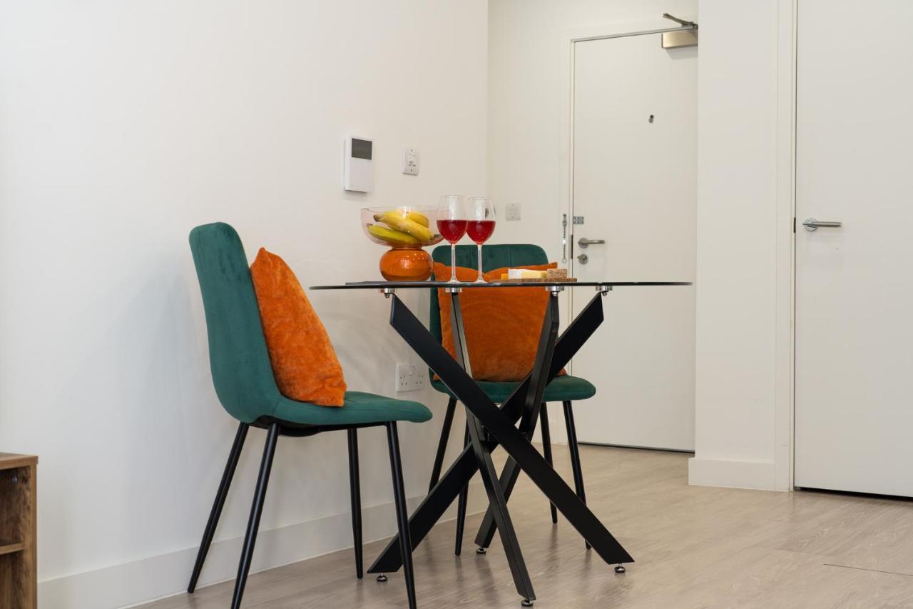 Luxury One Bedroom Serviced Apartment In The Heart Of Bedford Ngoại thất bức ảnh